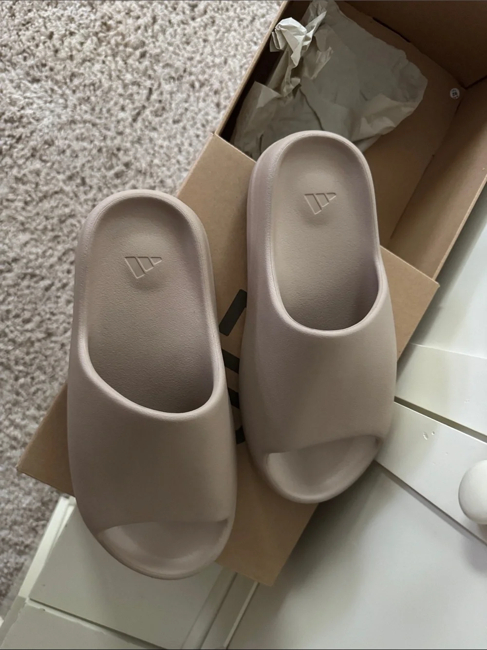 Adidas Yeezy Slide Like New Color Pure Size 9